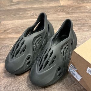 Yeezy Foam Runners ‘Onyx’